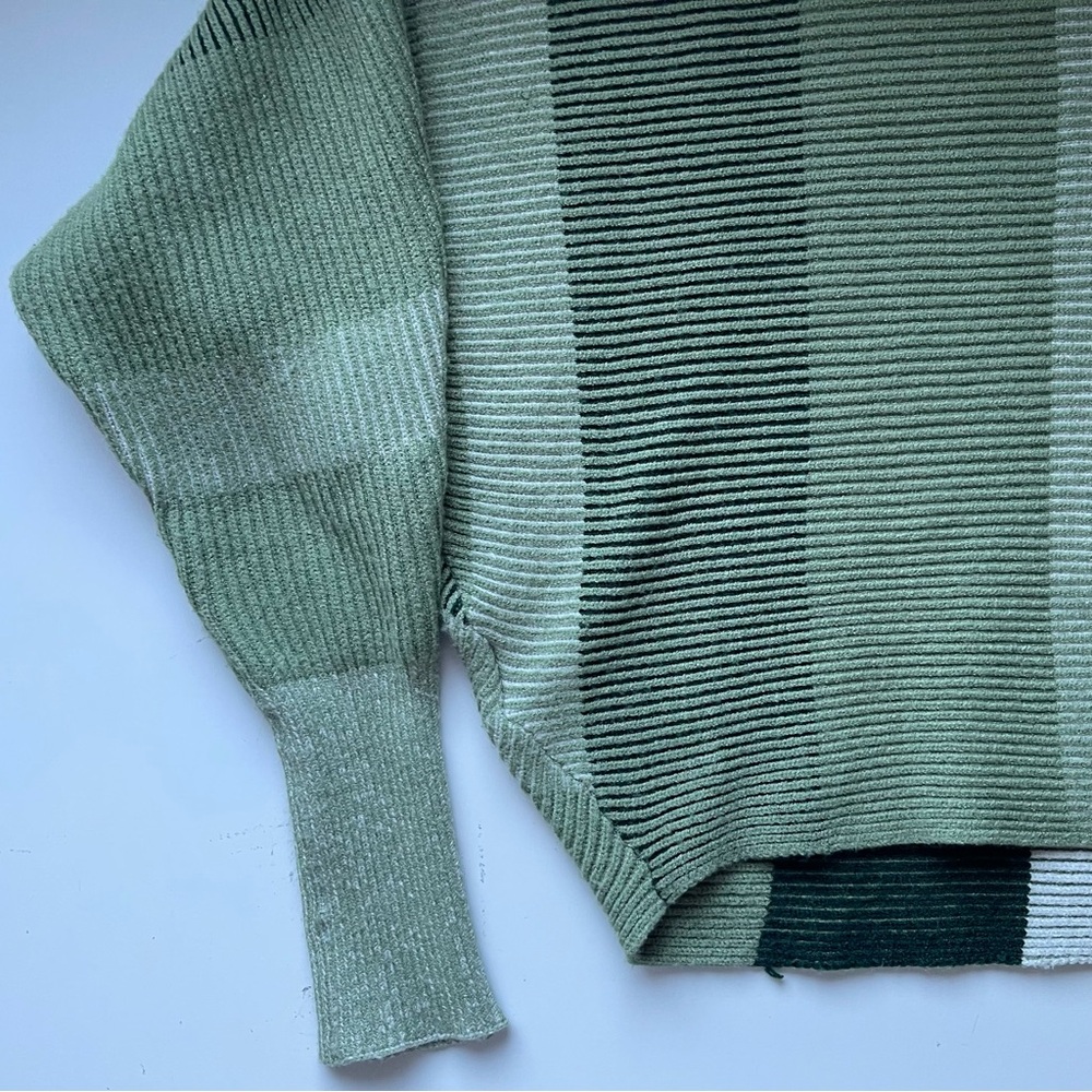 Philosophy Cropped Sweater - Republic Clothing - Size Medium - Picture 8 of 12